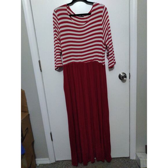 Ladies Maxi Red and white Dress - Picture 1 of 5